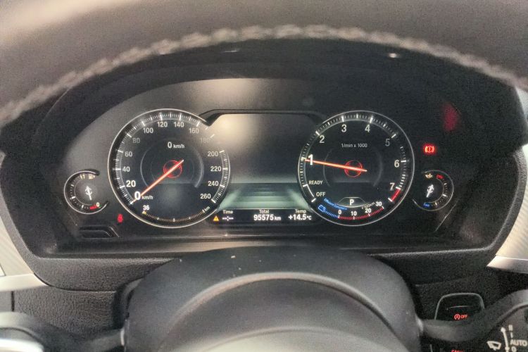 宝马3系 2018款 320i M运动曜夜版局部细节14