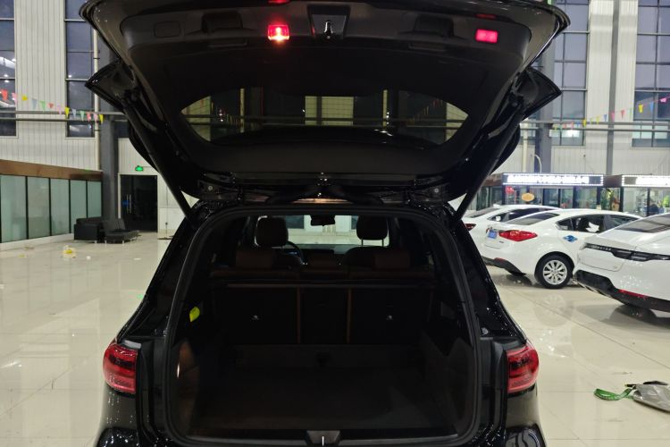 奔驰GLB 2024款 改款 GLB 220 动感型局部细节23