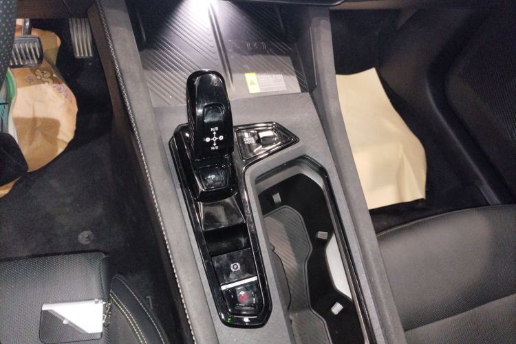 领克03 2023款 1.5TD DCT劲Pro中控内饰18