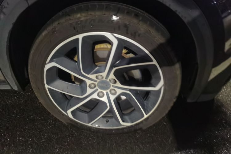 领克05 2020款 2.0TD 两驱耀Halo车身外观10