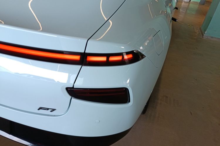 小鹏P7 2020款 670N车身外观6006