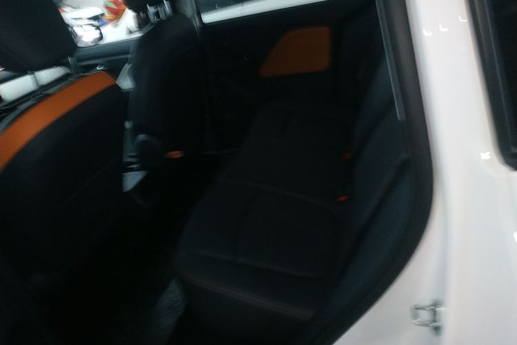 奔腾NAT 2023款 PRO 舒享出行版 419km中控内饰21