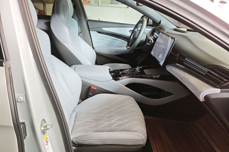 比亚迪 海豹 2023款 冠军版 700km 性能版局部细节41