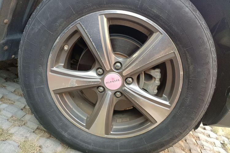 哈弗H6 2014款 运动版 1.5T 手动两驱精英型车身外观10