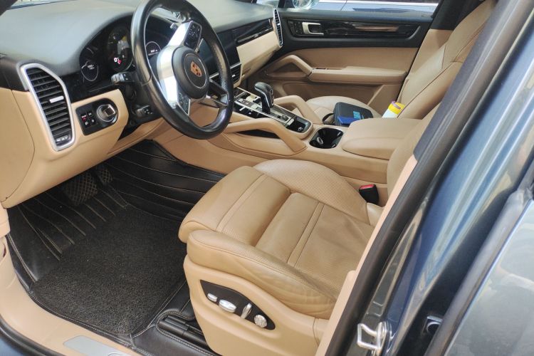 保时捷 2018款 Cayenne 3.0T中控内饰19