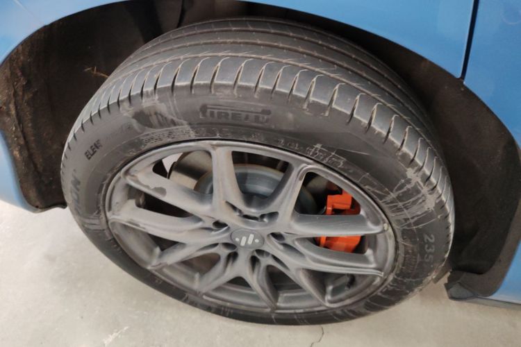 智己汽车 智己LS6 2025款 超强性能灵蜥智享版车身外观6008