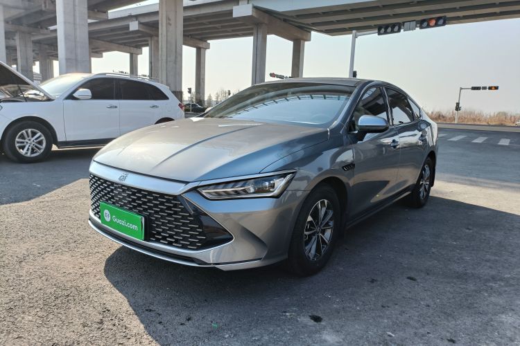 比亚迪 秦PLUS 2024款 荣耀版 DM-i 55KM领先型车身外观1