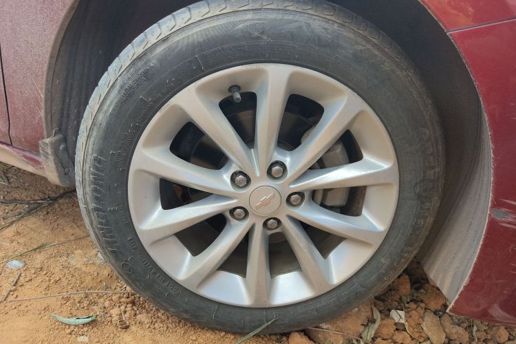 雪佛兰 科鲁兹 2018款 320 自动先锋天窗版车身外观10