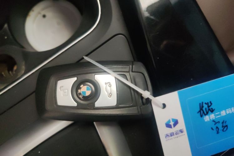 宝马3系 2019款 320Li 时尚型中控内饰11