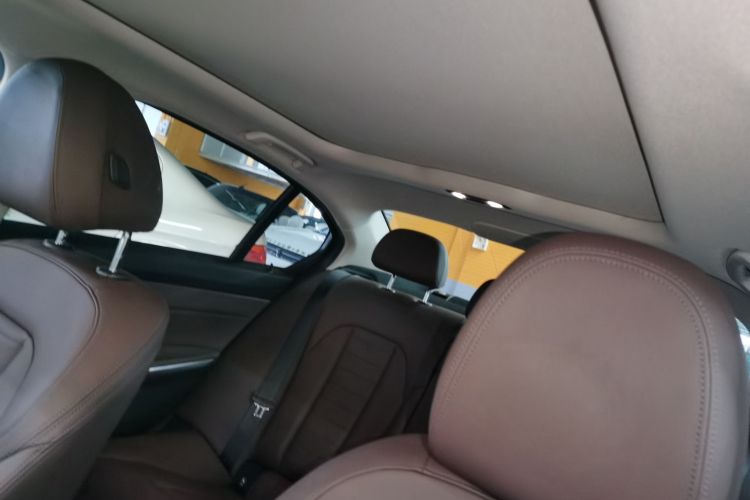 宝马3系 2020款 325Li M运动套装局部细节22