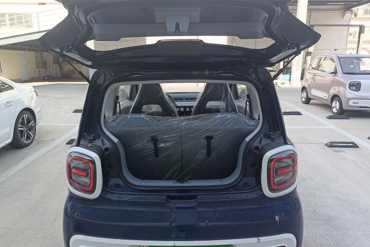 奔腾小马 2025款 222km 闪电马机舱底盘23