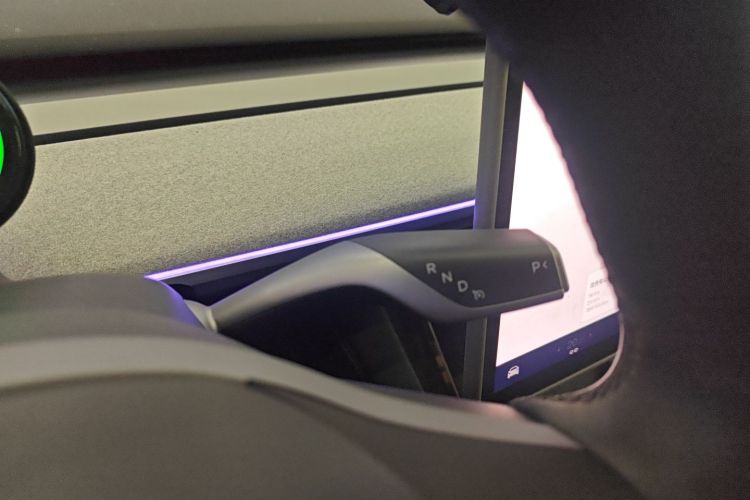 特斯拉 Model Y 2023款 长续航全轮驱动版中控内饰18