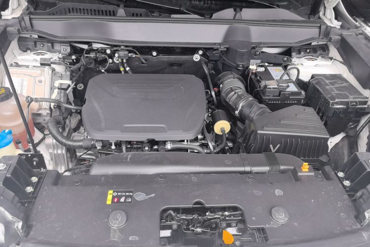 哈弗H6 2022款 第三代 1.5T 自动两驱Pro机舱底盘24