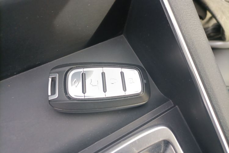 东风风神E70 2023款 500 智行版 磷酸铁锂 48.6kWh 110kW中控内饰11