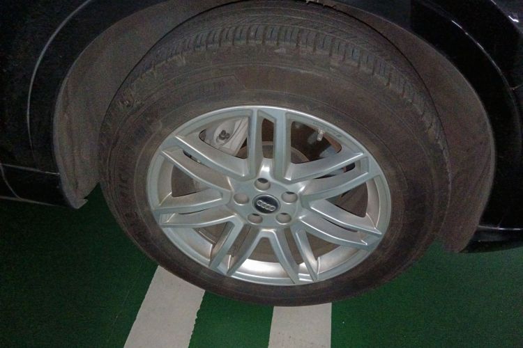 奥迪Q7 2019款 45 TFSI S line运动型车身外观10