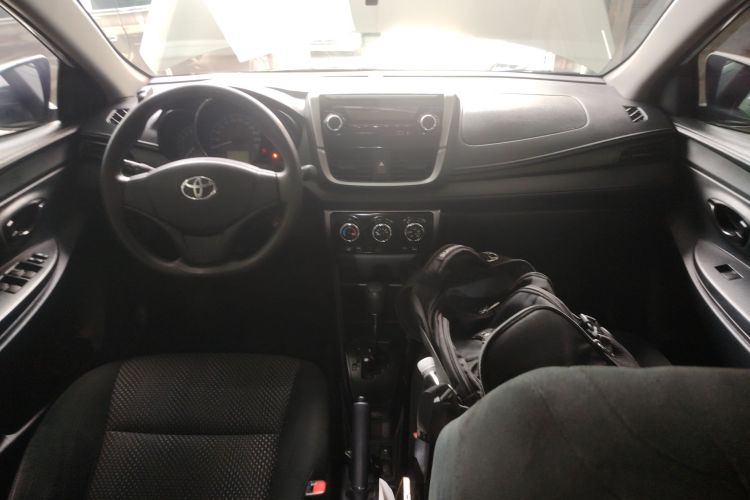 丰田 威驰FS 2017款 1.5L CVT锋驰版中控内饰12