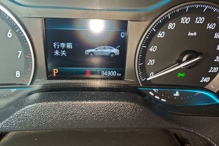 别克 英朗 2018款 18T 自动精英型中控内饰15