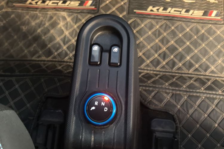 五菱汽车 宏光MINIEV 2022款 自在款 三元锂中控内饰18