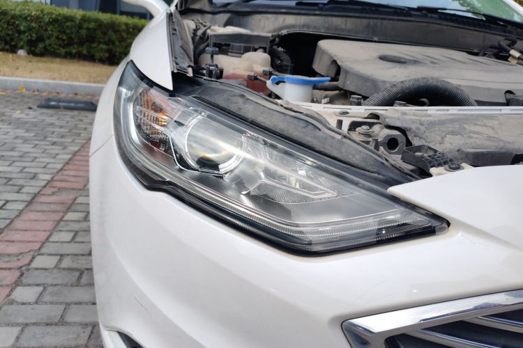 福特 蒙迪欧 2017款 EcoBoost 180 时尚型车身外观8