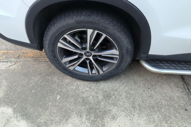 比亚迪 宋Pro 2019款 1.5T 自动精英型车身外观56