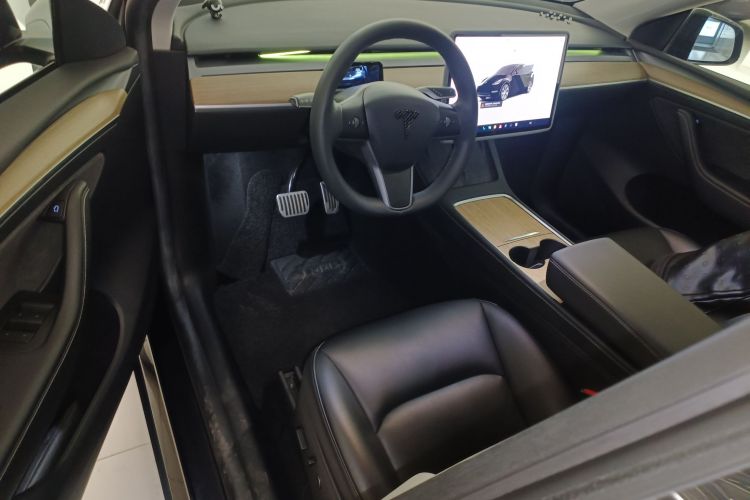 特斯拉 Model Y 2022款 后轮驱动版中控内饰20