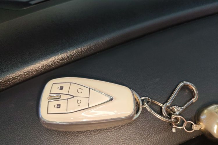 长安 逸动 2023款 畅享版 PLUS 蓝鲸NE 1.4T GDI DCT尊贵版中控内饰7001