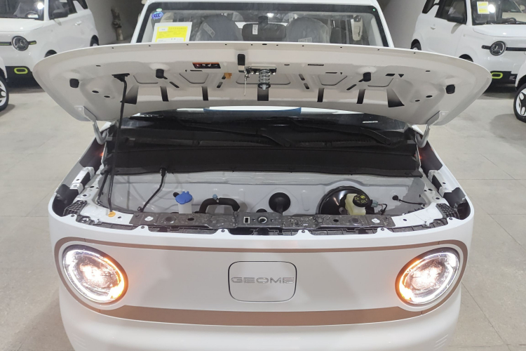 吉利银河 2024款 熊猫mini 200km 耐力熊机舱底盘24