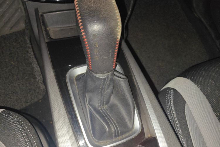 纳智捷 优6 SUV 2014款 1.8T 魅力型中控内饰18