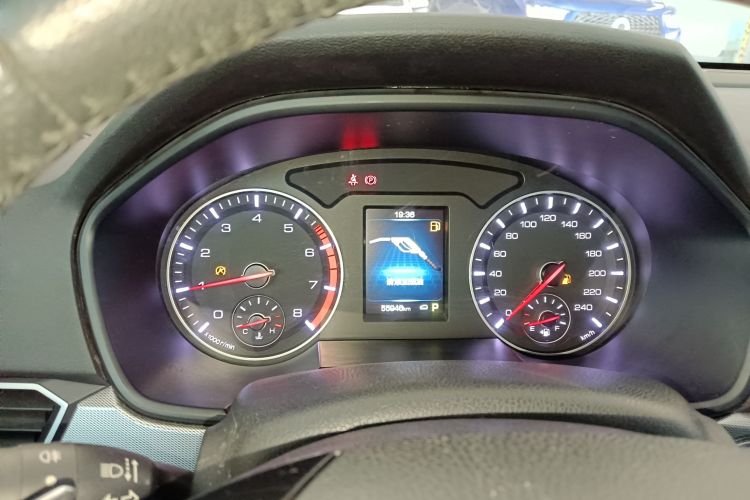 哈弗H6 2018款 蓝标 运动版 1.5T 自动两驱精英型中控内饰14