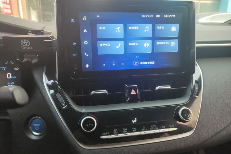 丰田 雷凌 2021款 双擎 1.8H E-CVT运动版中控内饰16