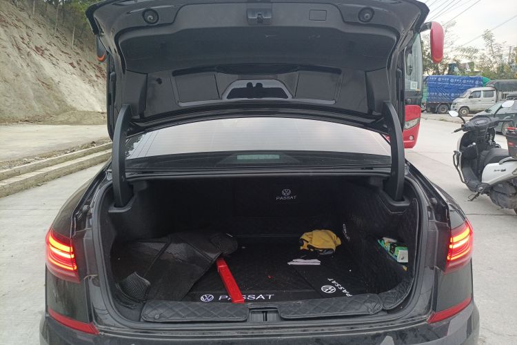 大众 帕萨特 2023款 330TSI 星空精英版机舱底盘23