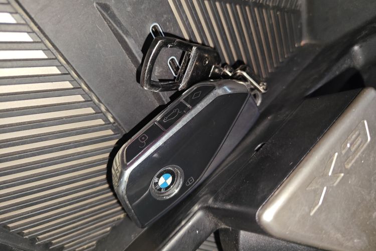 宝马X3 2025款 xDrive25L 豪华套装中控内饰11