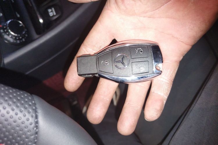 奔驰CLA 2018款 CLA 220 4MATIC中控内饰7001