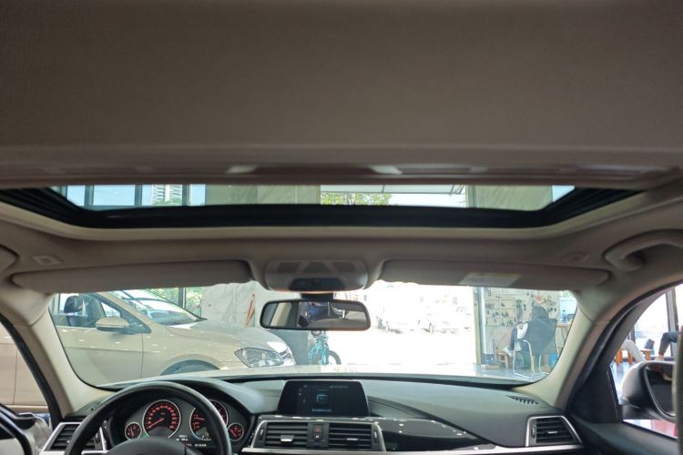 宝马3系 2018款 320Li 时尚型中控内饰22