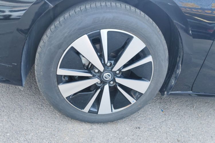 日产 天籁 2021款 2.0L XL 舒适版车身外观6007