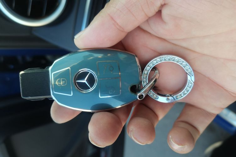 奔驰C级 2017款 改款 C 200 L中控内饰11