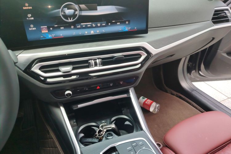 宝马3系 2024款 325i M运动套装局部细节16