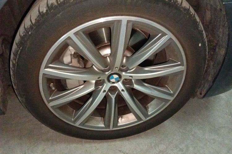 宝马5系(进口) 2022款 530i 风尚版 M运动套装车身外观10