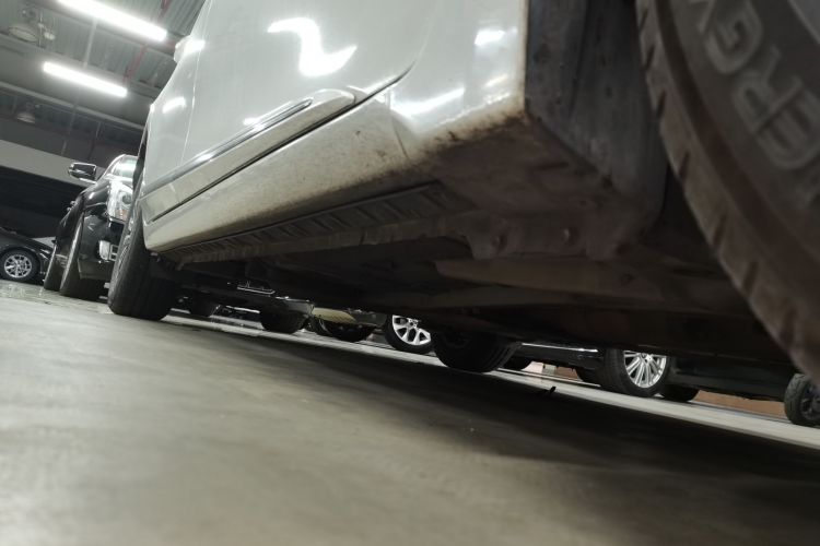 丰田 卡罗拉 2017款 改款 1.2T S-CVT GL-i局部细节9001