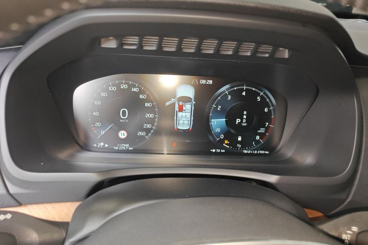 沃尔沃XC90 2022款 B6 智逸豪华版 7座中控内饰14