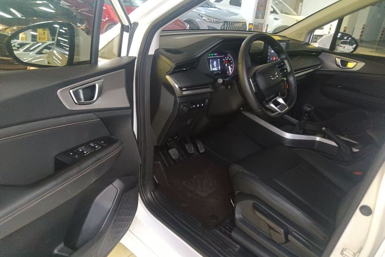 五菱汽车 五菱佳辰 2022款 1.5L 手动畅享舒适型中控内饰7003