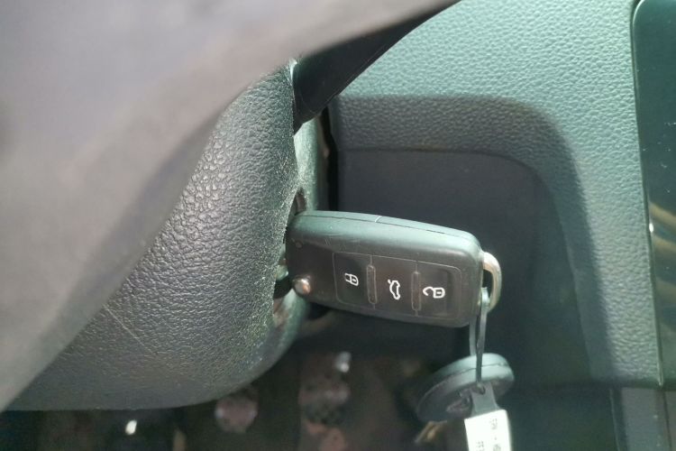 大众 桑塔纳 2021款 1.5L 手动风尚版中控内饰11