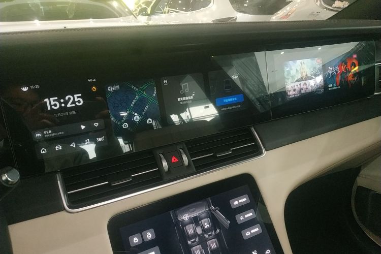 理想汽车 理想ONE 2020款 增程6座版中控内饰16