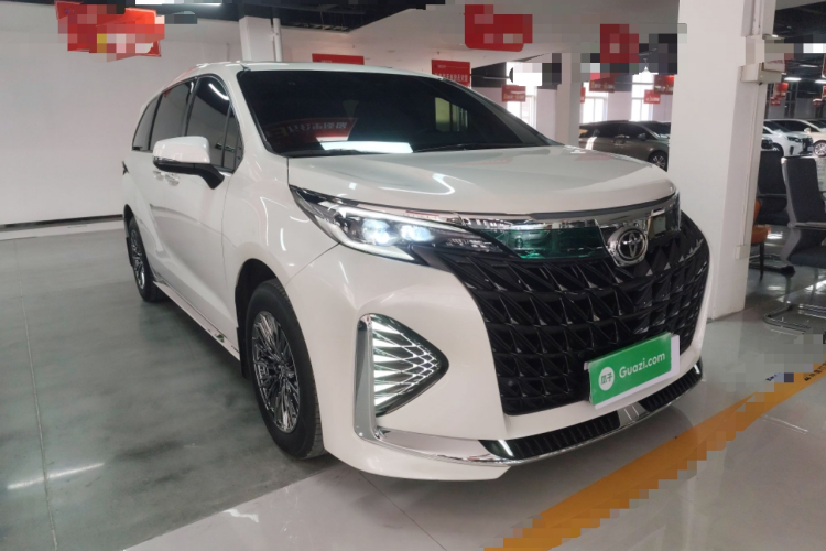 丰田 赛那SIENNA 2024款 2.5L混动 四驱尊贵版车身外观3