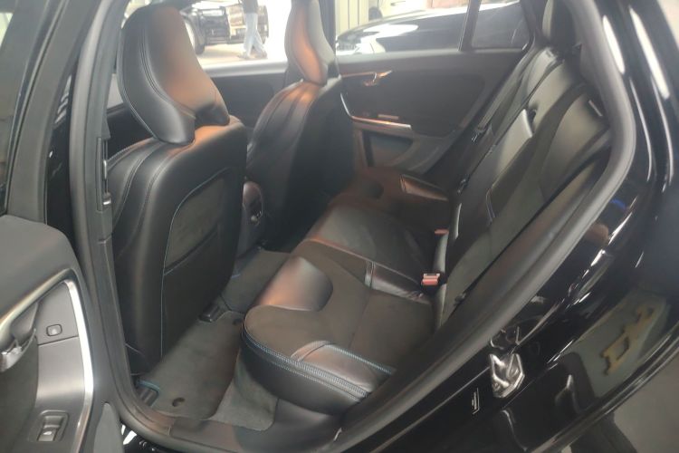 沃尔沃V60 2017款 2.0T Polestar中控内饰21