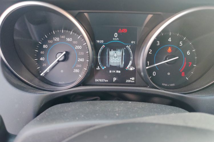 捷豹XEL 2019款 2.0T 200PS 精英版中控内饰14