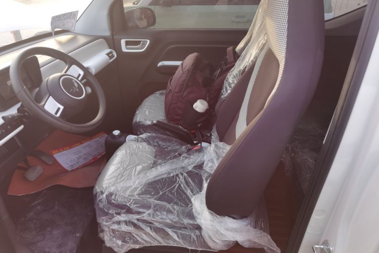 五菱汽车 宏光MINIEV 2024款 第三代 215km 青春版中控内饰19