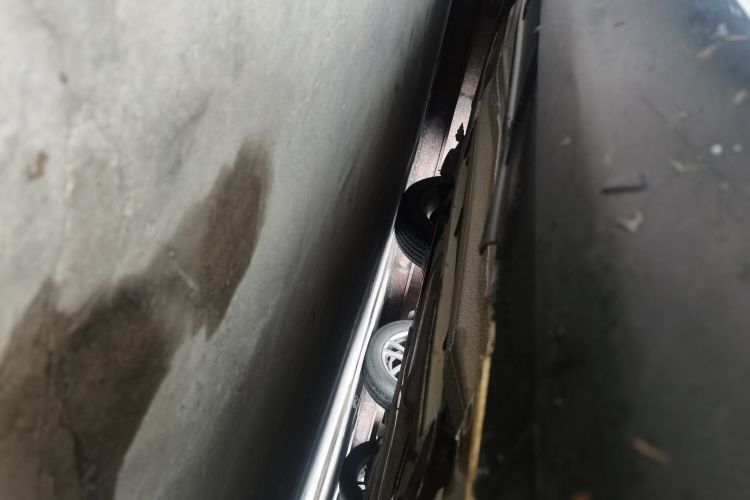 福特 福克斯 2012款 三厢 1.6L 自动舒适型局部细节9001