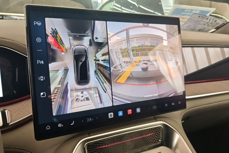 腾势N9 2025款 尊荣型中控内饰16