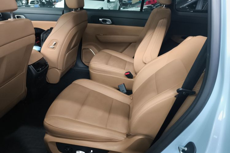 理想汽车 理想ONE 2021款 增程6座版中控内饰21